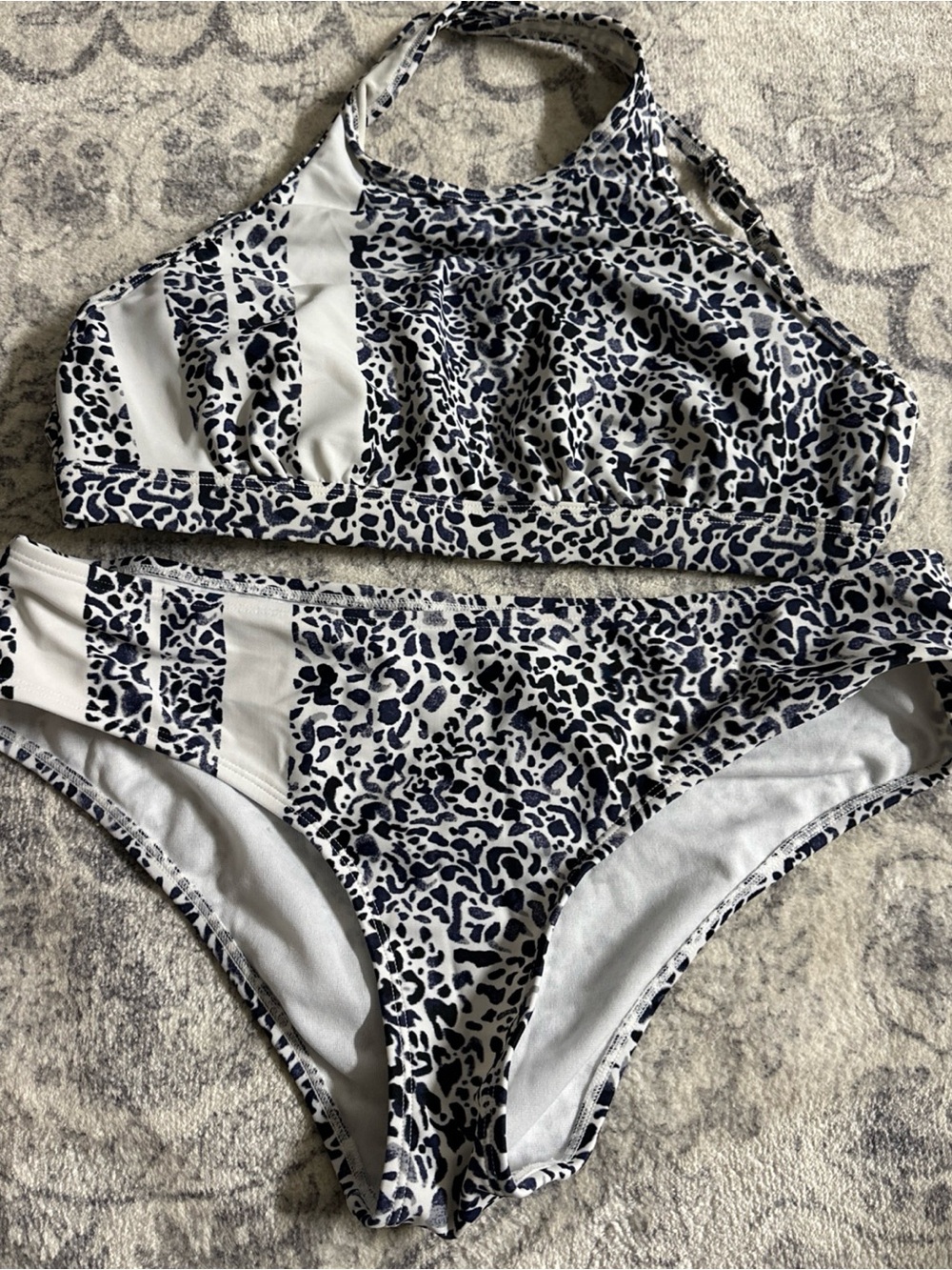 Athleta Bikini Top Womens 34 B/C Bottoms medium White Navy Cheetah Print Swim